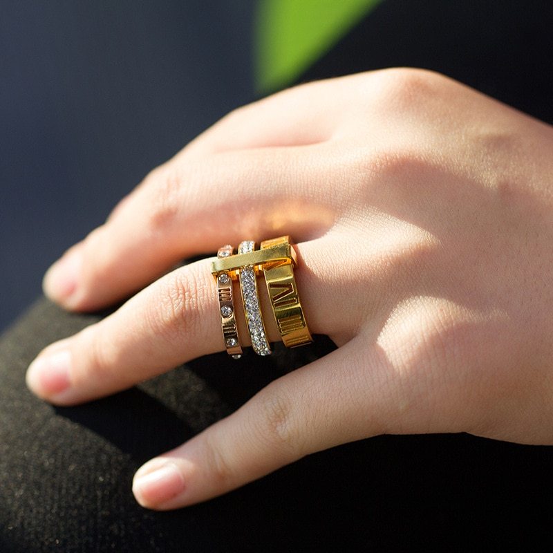 Roman Luxus Ring für Damen – Titanstahl Größe 6-9