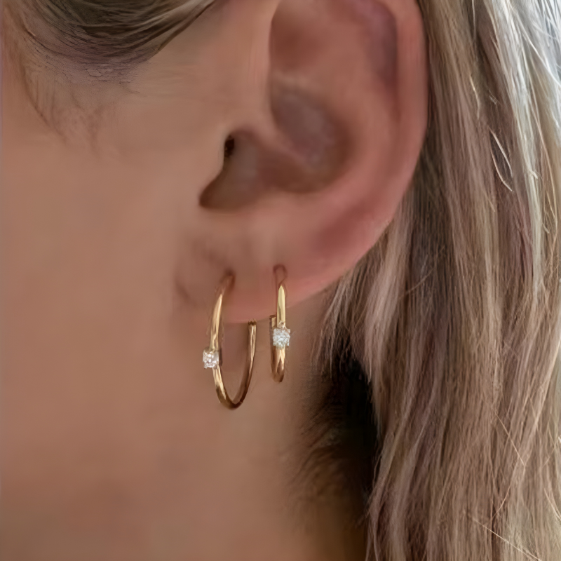 Goldene C-Förmige Ohrringe für Damen – Titanstahl Geometrisches Design