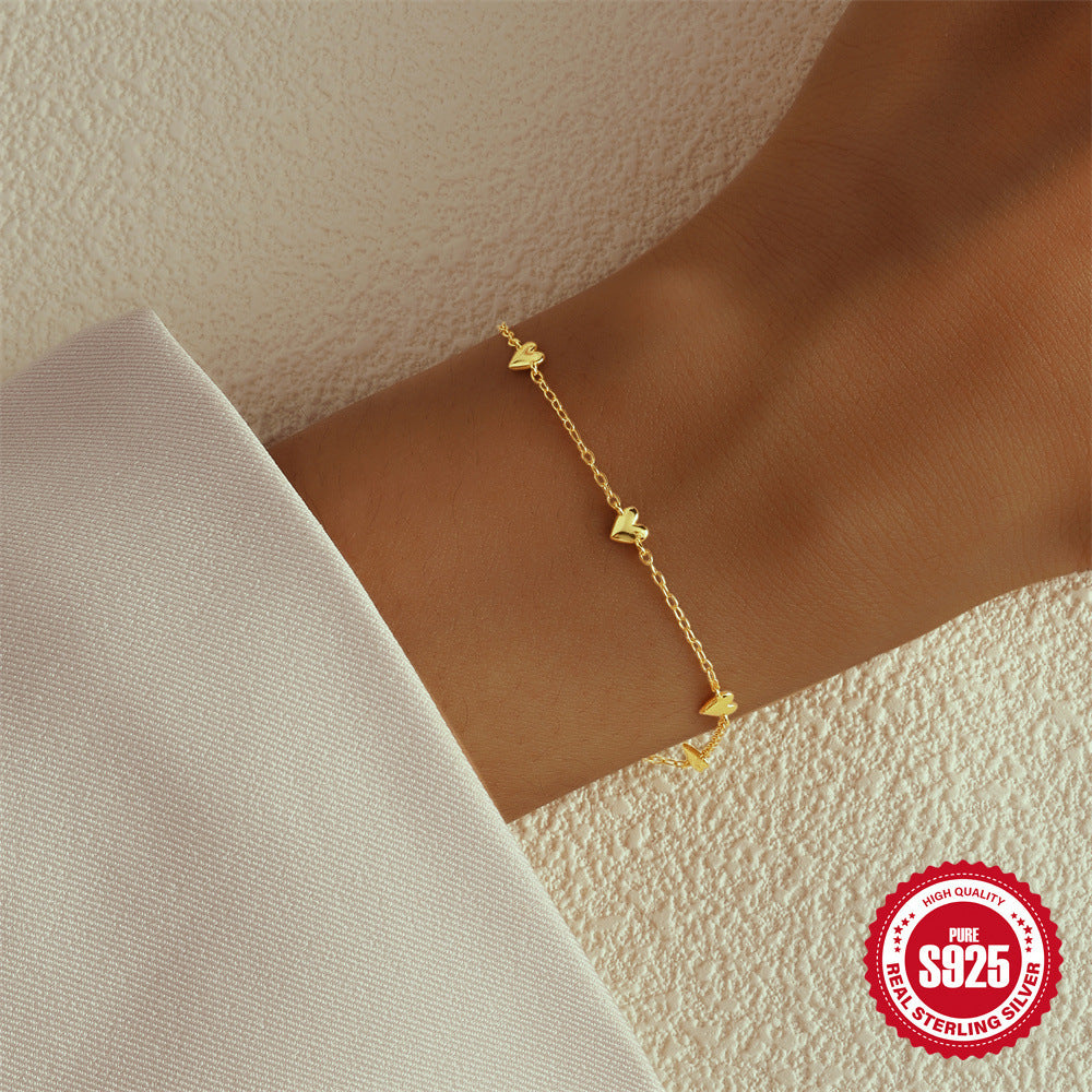 Goldenes Armband der Herzen für Damen – 925er Silber Herz-Design